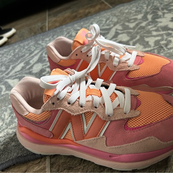 Limited Valentines Day edition New Balance - Picture 1 of 5